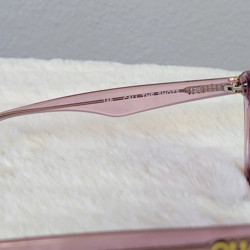 QUAY // ltd ed modern cateyes crystal berry frames berry gradient lenses